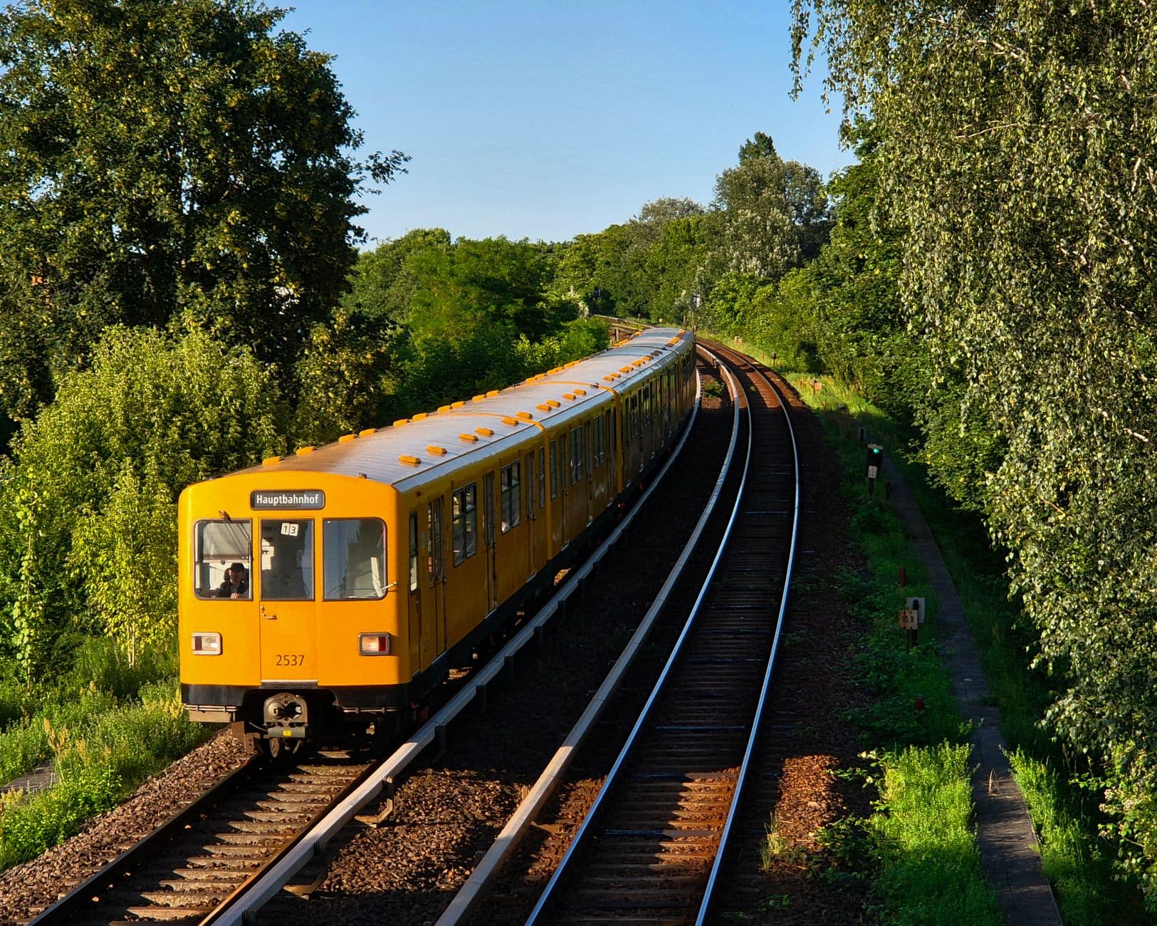 Bahn-Sparpreise im Sommer 2026: Kontingente auf Ferienstrecken früh erschöpft