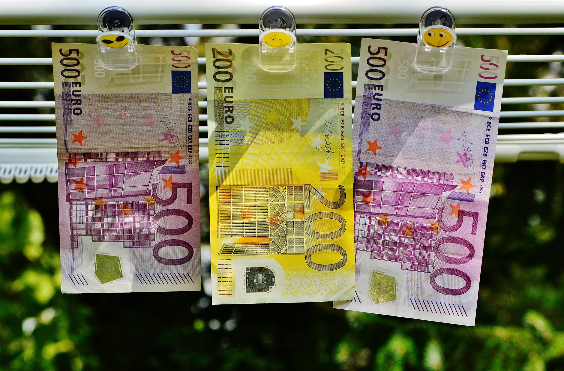 Renten steigen zum 1. Juli: Mehr Geld für Rentnerhaushalte, Streit um die Finanzierung
