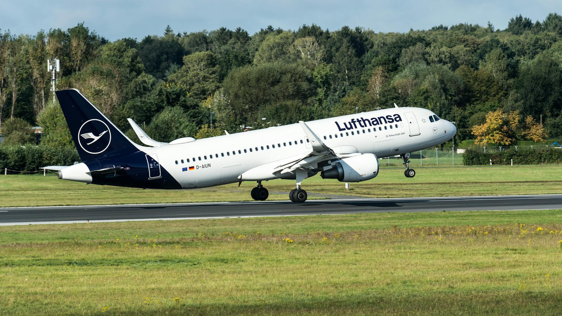 Drohnen über Flughäfen: Wiederholte Sperrungen befeuern Streit um Zuständigkeiten
