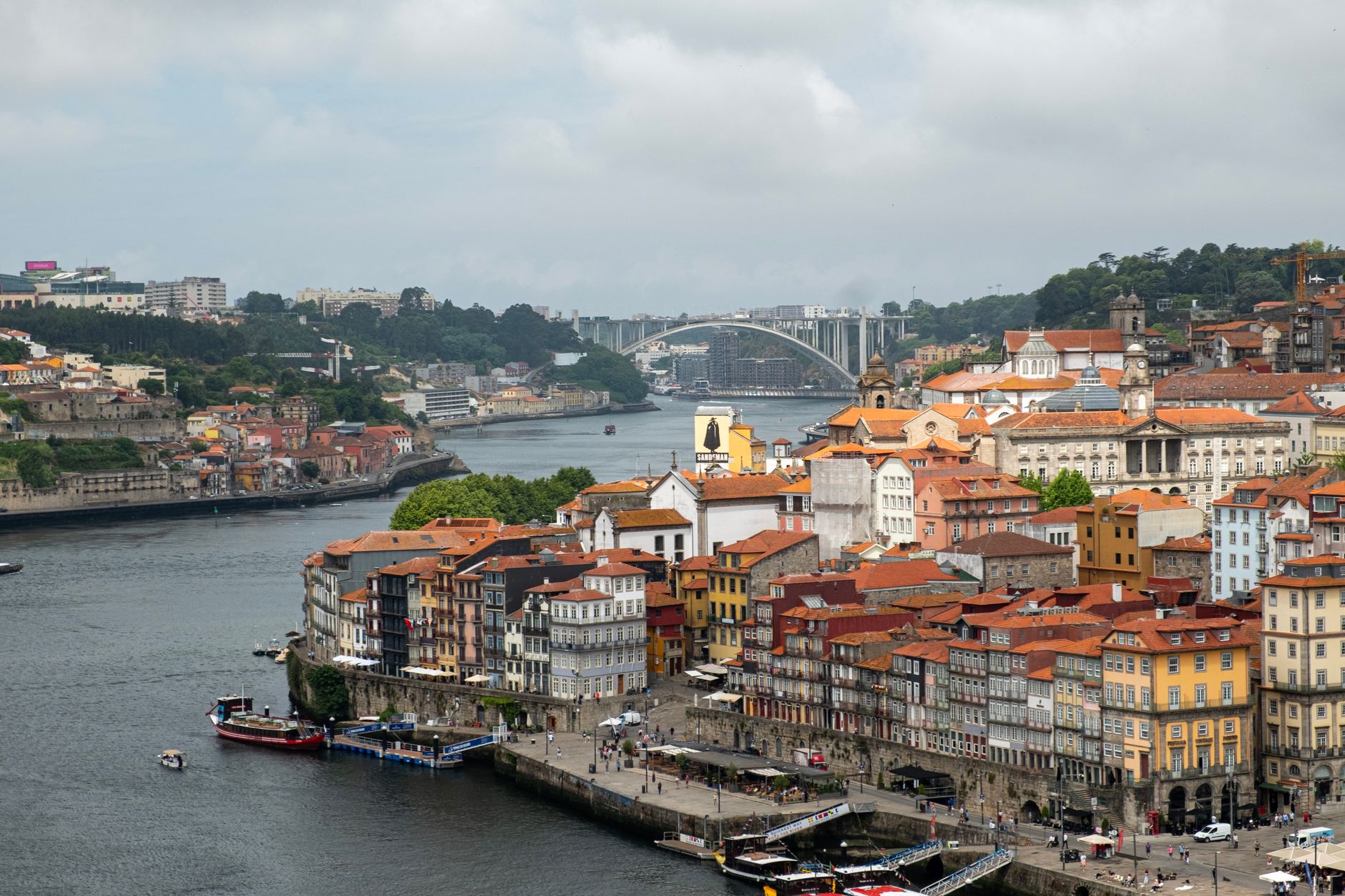 Herbstferien 2026: Familien buchen Porto und Ljubljana statt Mittelmeer